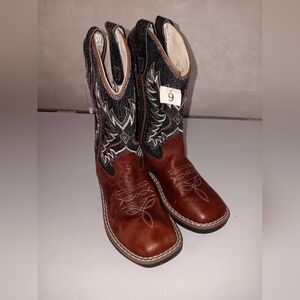 Cody James Kids Ryder Size 9D Cowboy Boots Embroidered Western Square Toe Rodeo